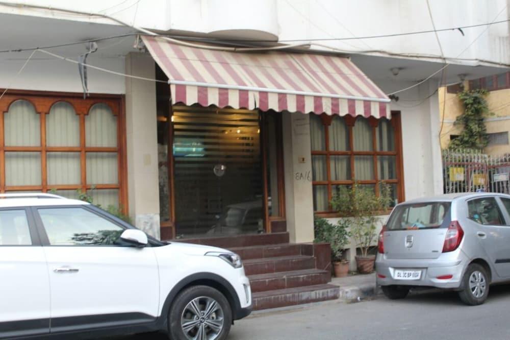 Hotel Singh Continetal Delhi  Exterior photo