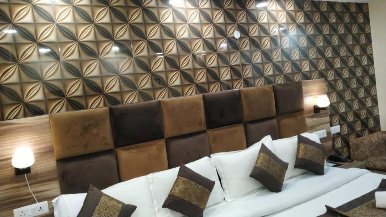 Hotel Singh Continetal Delhi  Exterior photo